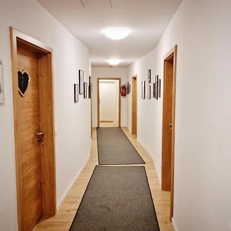 Wirtshaus Zum Lowen Inn