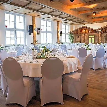 Wirtshaus Zum Loewen بيت ريفي 3*
